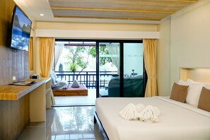 Minibar, caja de seguridad en la habitación y cortinas blackout