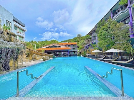 Outdoor pool, pool umbrellas