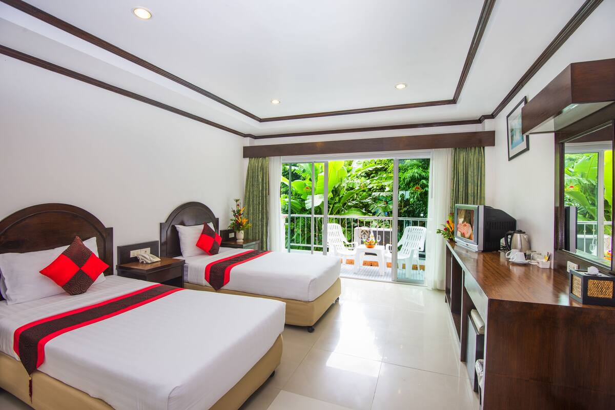 Superior Double or Twin Room | Minibar, in-room safe, desk, cribs (free)