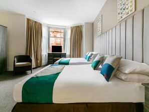 Standard Quadruple Room, 2 Double Beds | Free WiFi, bed sheets - OYO The Ivory Hotel (Glasgow)