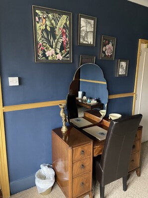 Executive Double Room, Ensuite (No Pets) - The Kings Arms Inn (Montacute)