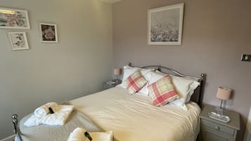 Double Room, Ensuite (No Pets)