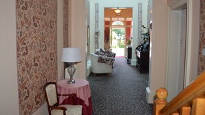 Interior entrance - The Lodge Elgin (Elgin)