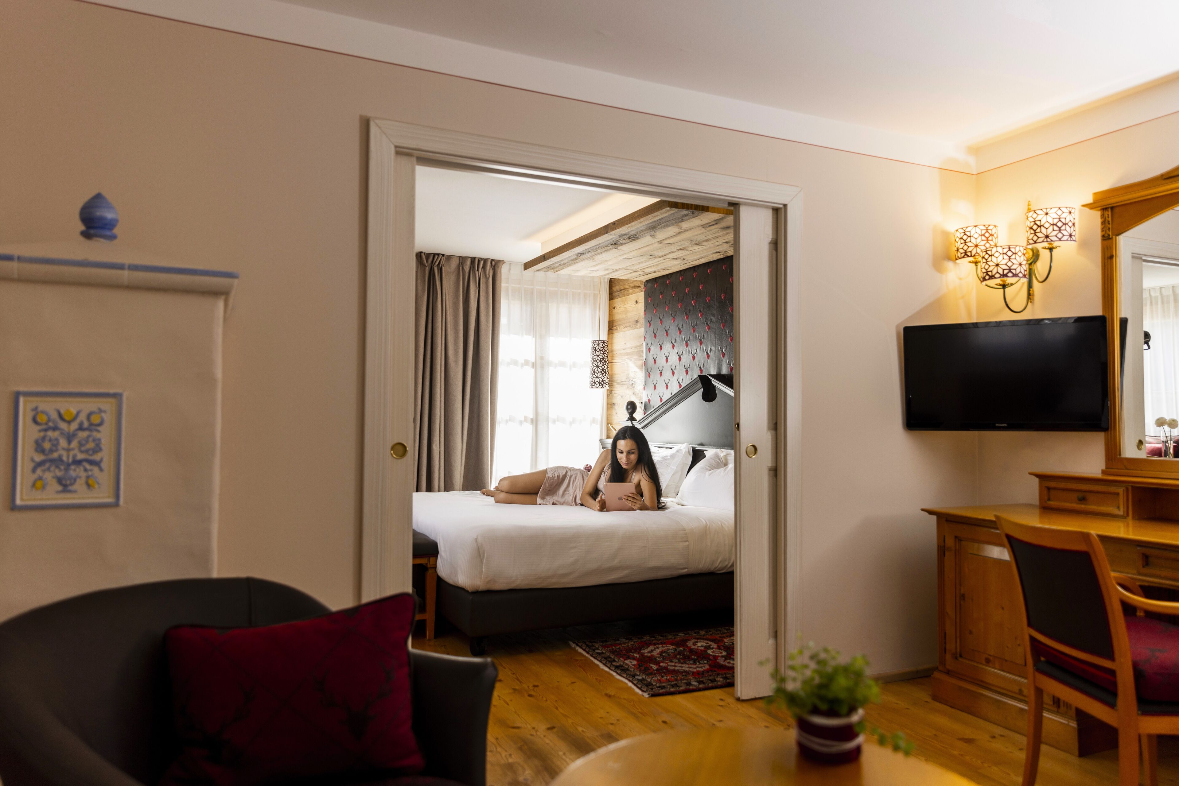 deluxe suite | 1 bedroom, minibar, in-room safe, desk