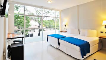 Standard Room, 2 Single Beds | Premium bedding, minibar, in-room safe, desk