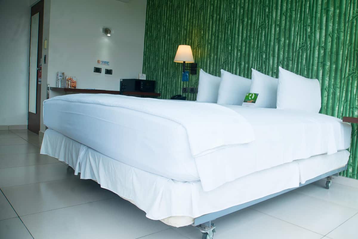 Premium bedding, minibar, in-room safe, desk