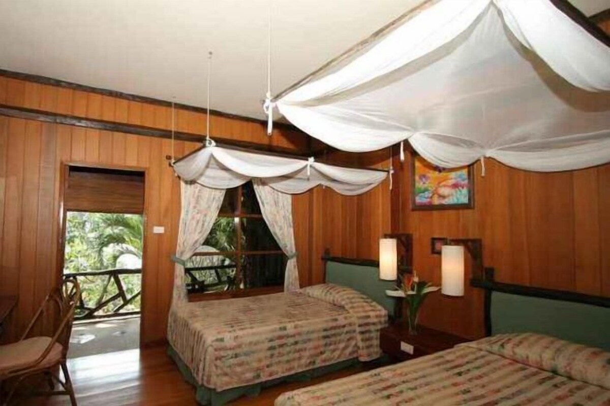 Hypo-allergenic bedding available, minibar, in-room safe, desk