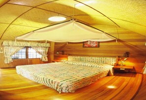 Bungalow | Hypoallergeen beddengoed, een minibar, een kluis op de kamer