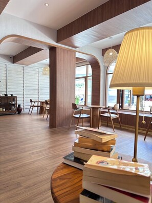 Siddeområde i lobbyen