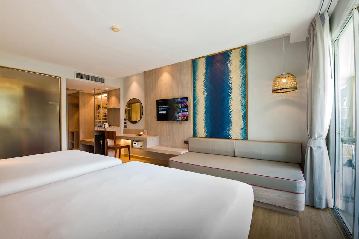 In-room safe, desk, blackout drapes, WiFi (free)