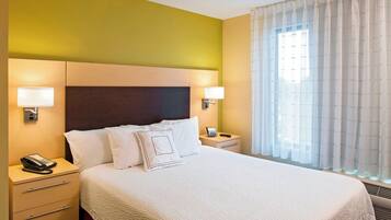 套房, 1 間臥室 | 高級寢具、舒適加層、書桌、遮光布/窗簾