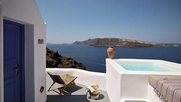 Honeymoon Plunge Pool Suite with Sunset View | Vue de la chambre