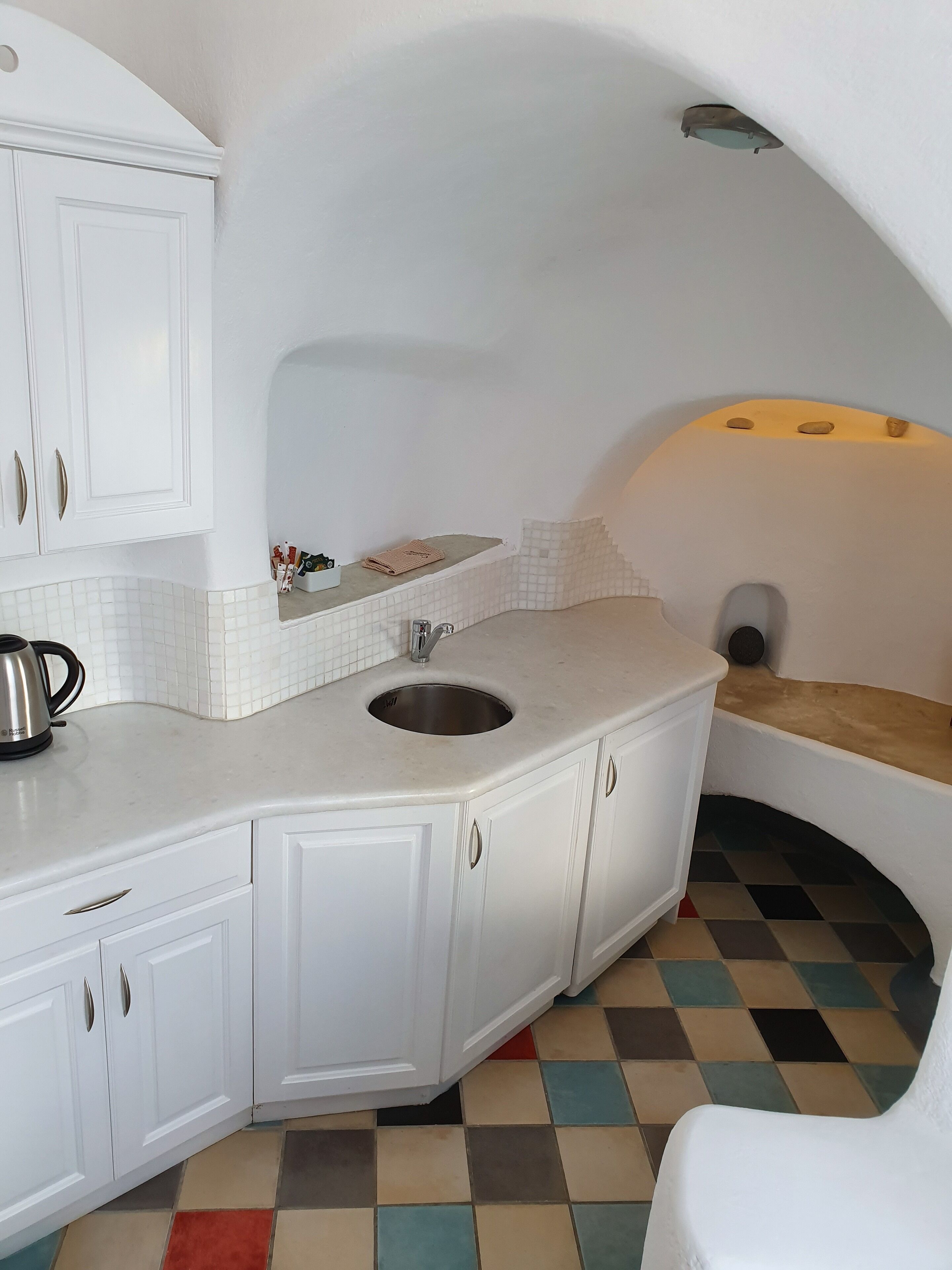 suite (rozaki) | private kitchenette | fridge, electric kettle