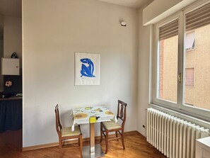 Classic Double or Twin Room, Kitchenette | Living area | 32-inch flat-screen TV with digital channels, TV
