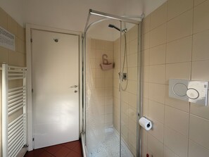 Classic Double or Twin Room, Kitchenette | Bathroom