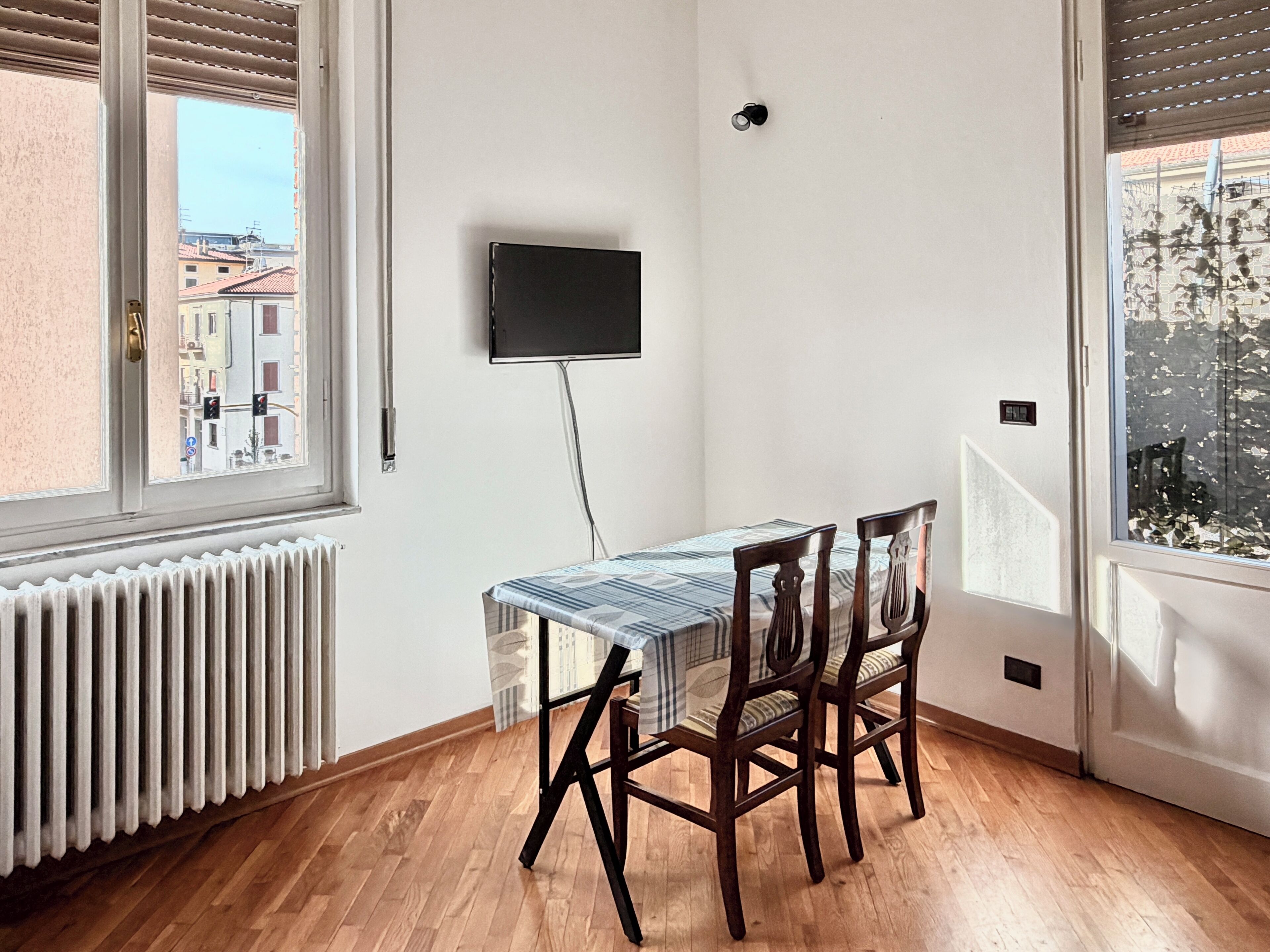 Classic Double or Twin Room, Kitchenette | Living area