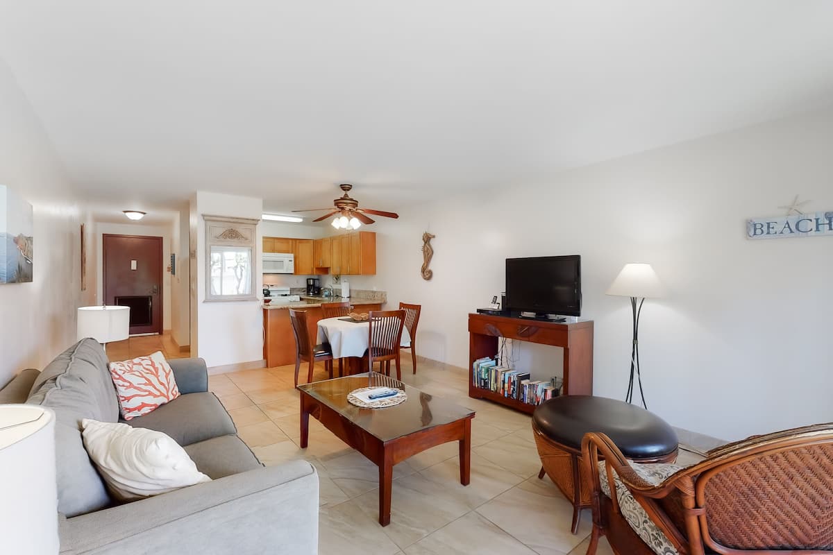 Appartamento, 1 camera da letto (Ground Floor) | Area soggiorno | TV
