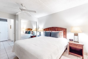 Suite, 1 Bedroom (Deluxe) | In-room safe, individually decorated, individually furnished