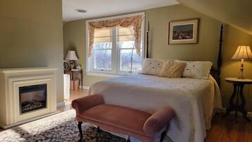 The Robin's Nest Suite | Individually decorated, individually furnished, blackout curtains