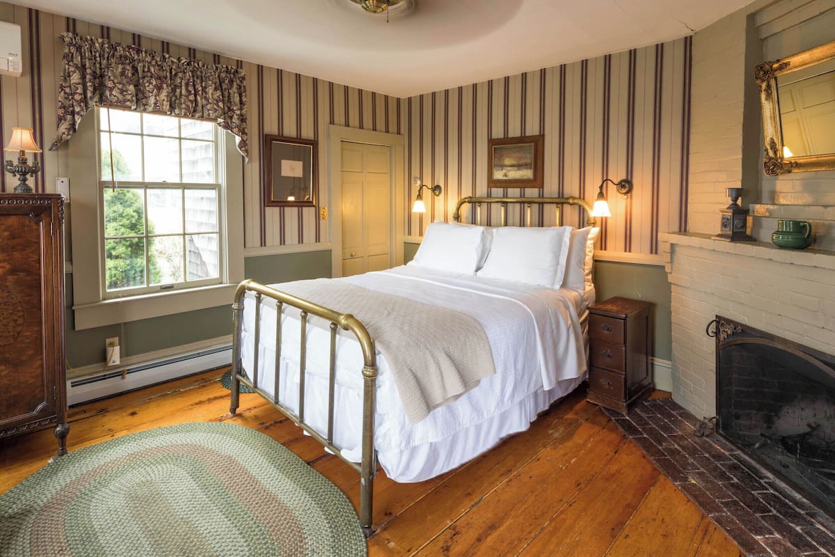 Romantisches Doppelzimmer, mit Bad, eingeschränkter Meerblick (Windsor Suite)