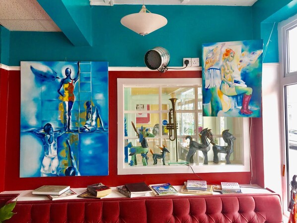 Bar (on property) - ART BREAK HOTEL (Blackpool)