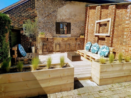 Terrace/patio. The Old Store Guest House