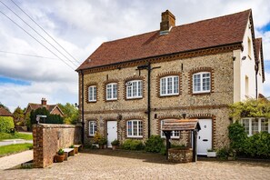 Exterior - The Old Store Guest House (Chichester)