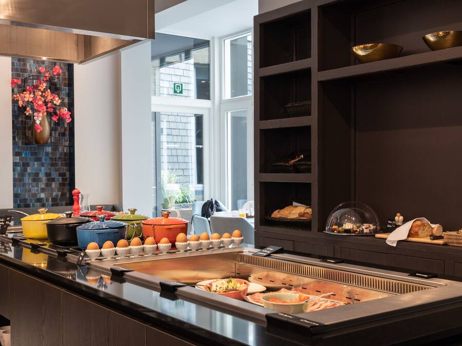 Colazione a buffet, servita tutte le mattine (20 EUR a persona)