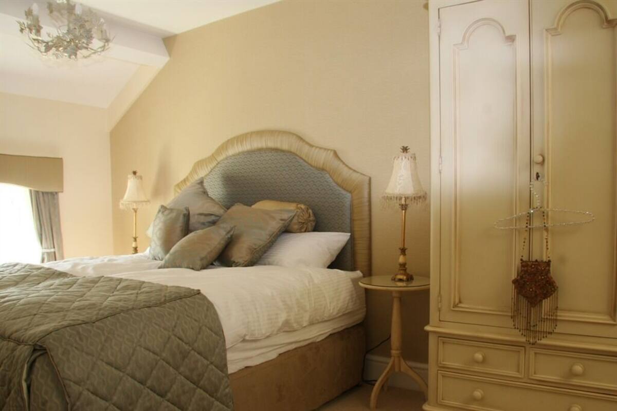 Klassieke Twin kamer, en-suite badkamer (Classic )