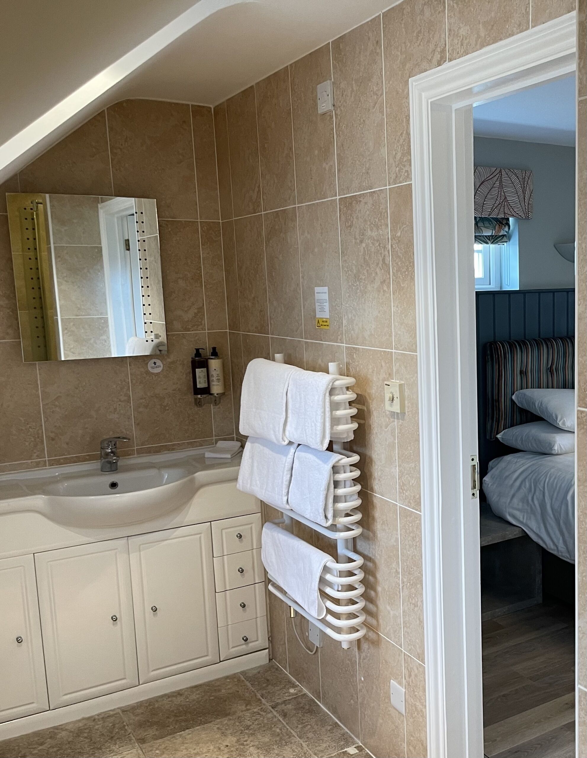 Standard Double Room, Ensuite (First Floor) | Bathroom