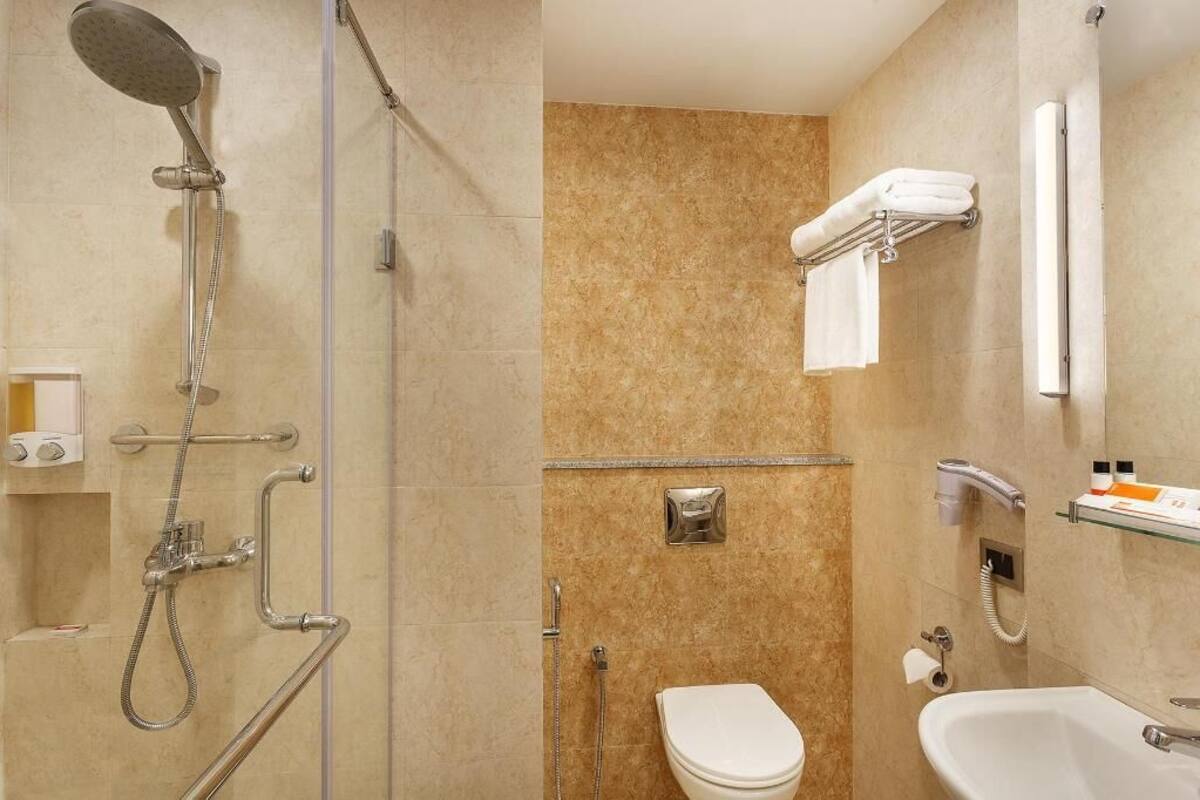 Bathroom | Shower, rainfall showerhead, free toiletries, hair dryer