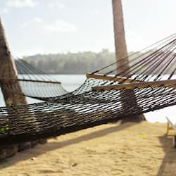 Spiaggia privata, lettini da mare, ombrelloni, teli da spiaggia