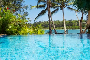 Outdoor pool, pool umbrellas, sun loungers