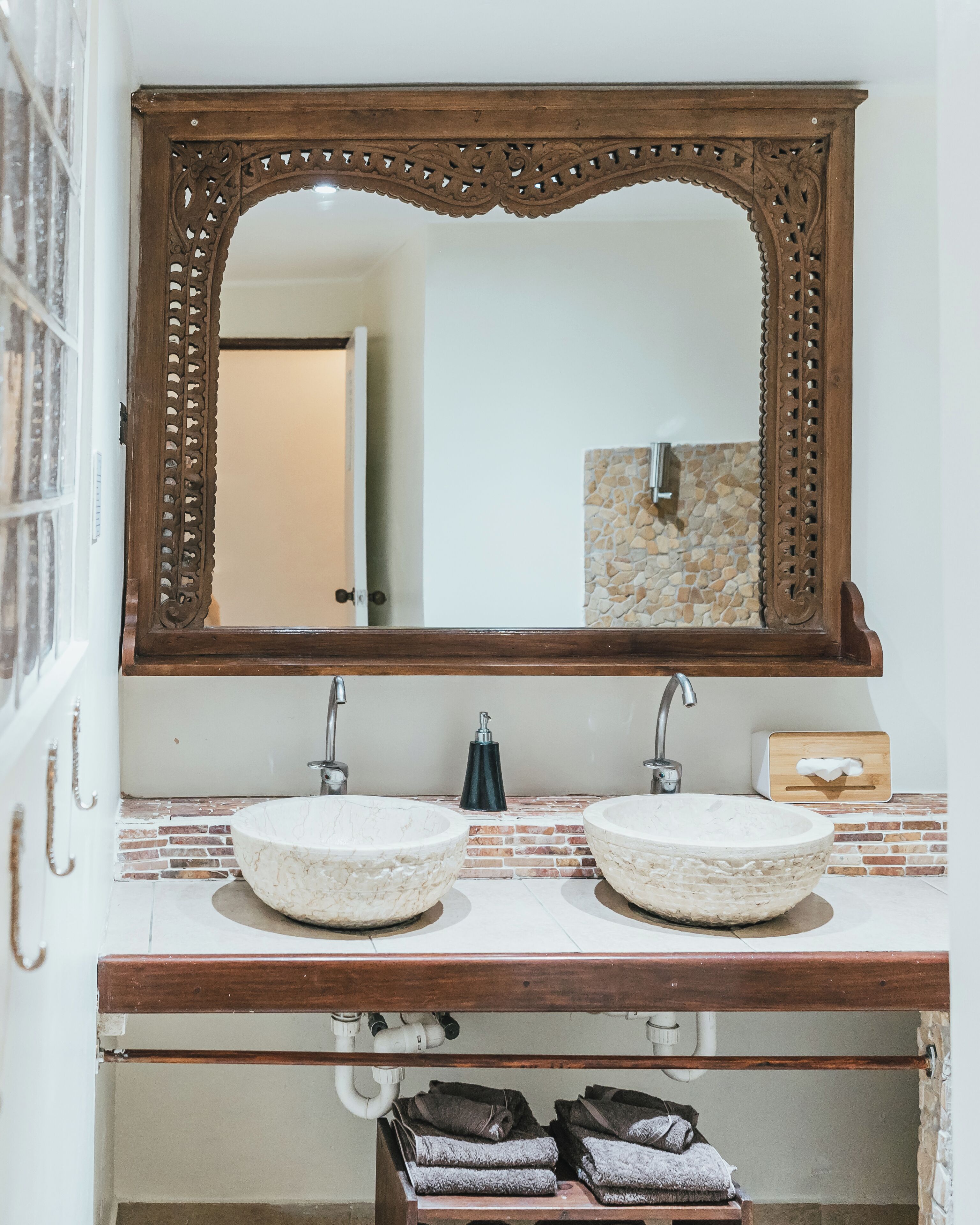 seaview family	 | bathroom | shower, rainfall showerhead, free toiletries, hair dryer