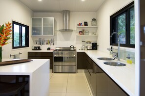 Family Penthouse, 2 Bedrooms, Terrace, Bay View | Private kitchen | Microwave, stovetop, coffee/tea maker, electric kettle