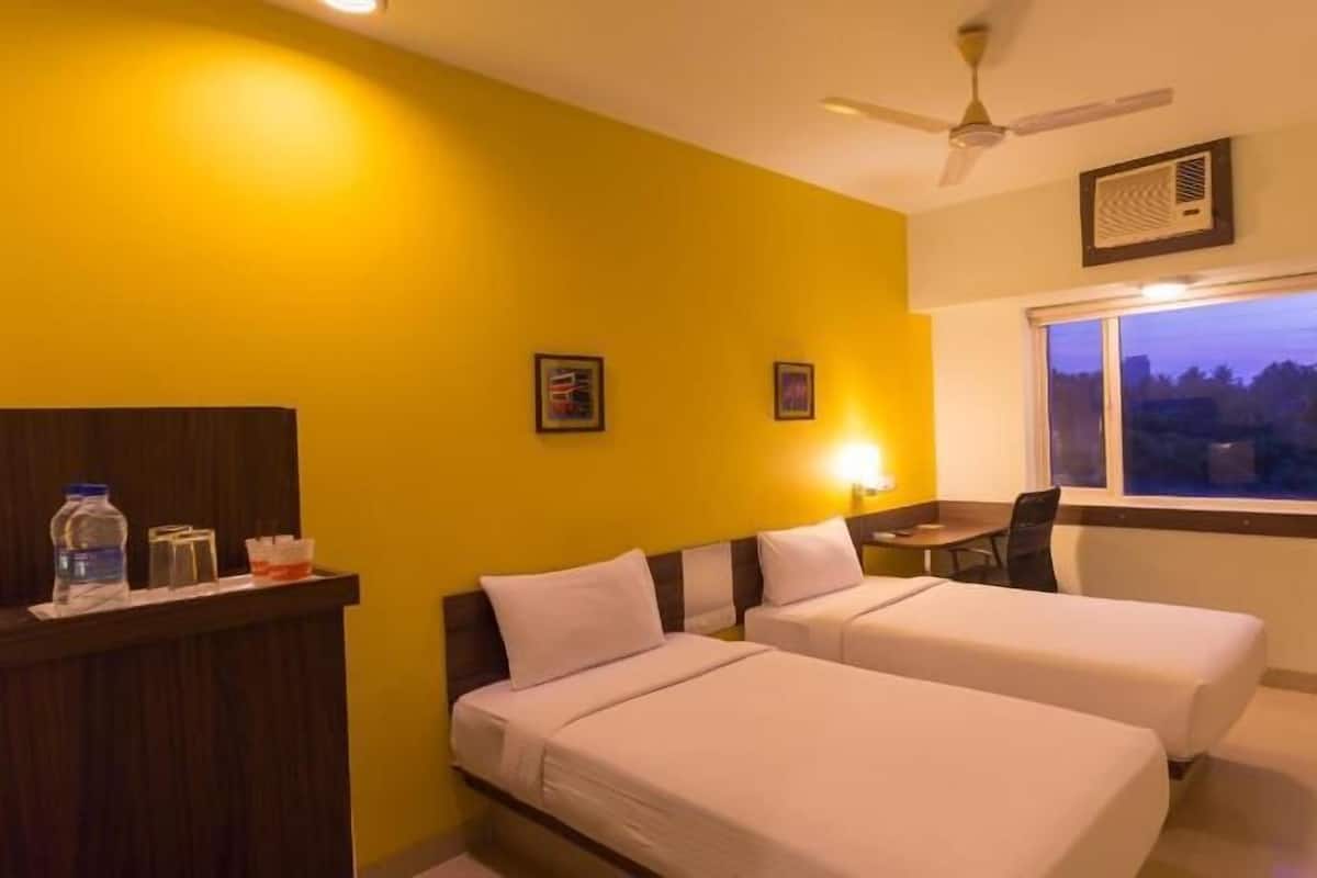 Minibar, in-room safe, free WiFi