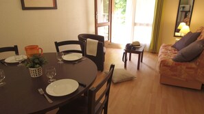 Apartment (3 pers) | Living area