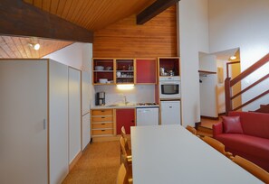 아파트 | 전용 주방 | 냉장고, 전자레인지, 쿡탑, 커피/티 메이커