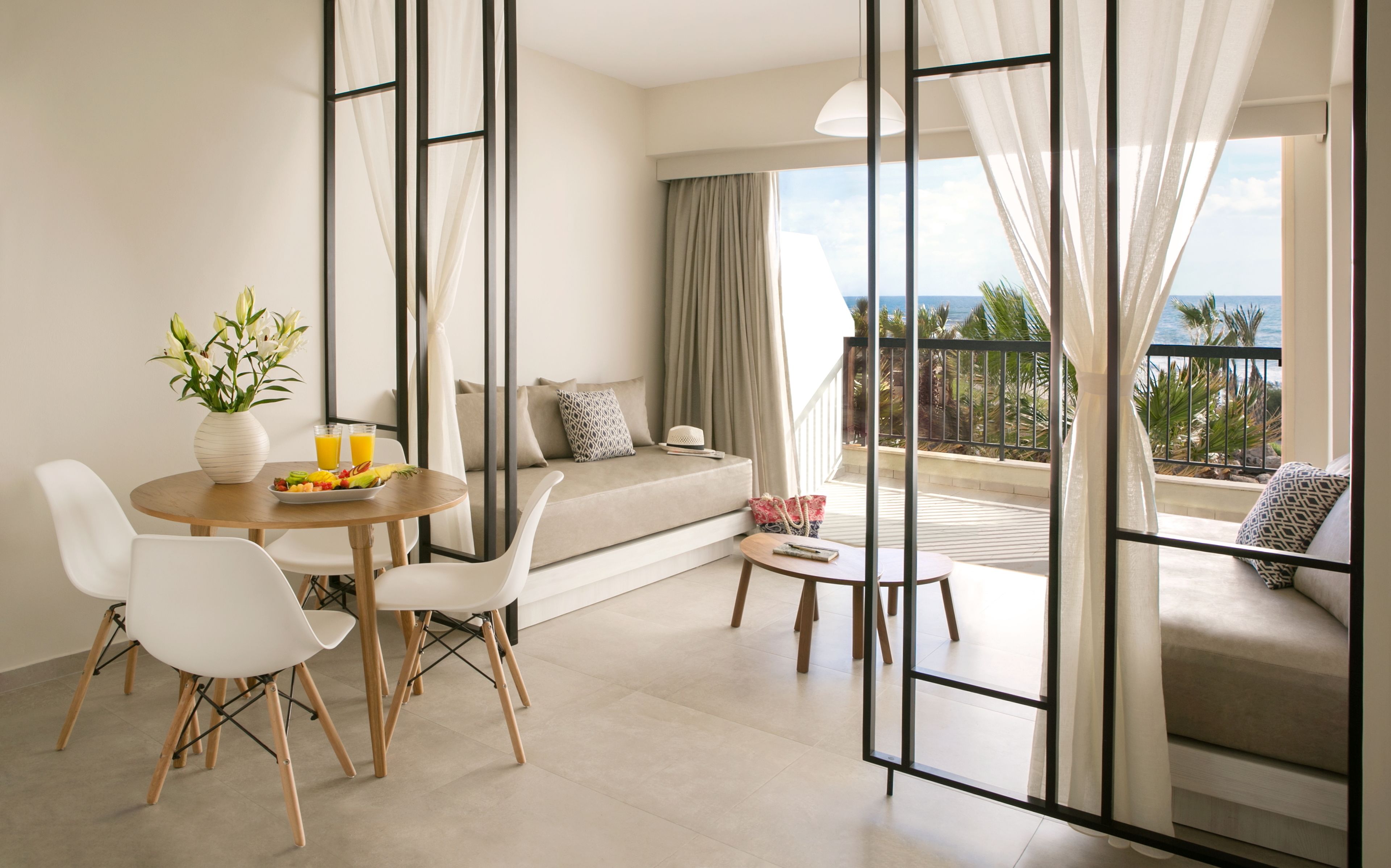 superior room, sea view, sea facing | 1 bedroom, in-room safe, soundproofing, iron/ironing board