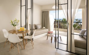 Family Room Sea View | In-room safe, soundproofing, iron/ironing board, free cots/infant beds - Louis Paphos Breeze (Chlorakas)