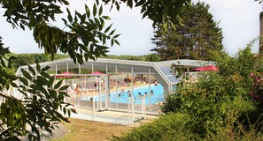 Indoor pool, outdoor pool - VVF Vienne Poitou, la Bussière (La Bussiere)