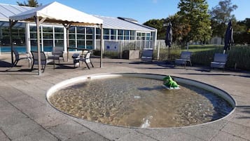 Piscine couverte, piscine extérieure