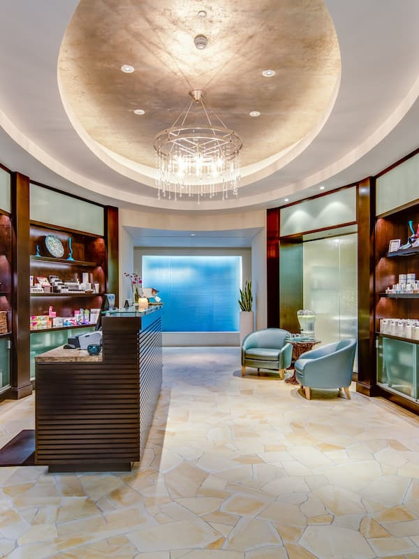 Couples treatment rooms, sauna, hot tub, steam room, body treatments