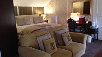 Desk, iron/ironing board, free WiFi, bed sheets