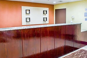 Lobby - Travelodge by Wyndham Ozone Park (Ozone Park)