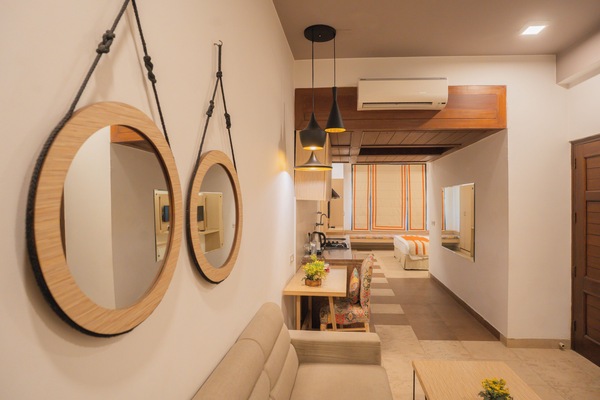 Suite Room | Ropa de cama de alta calidad y caja de seguridad en la habitación