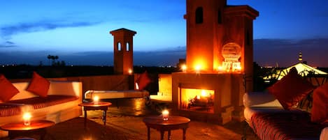 Breakfast, lunch, dinner served; Moroccan cuisine
