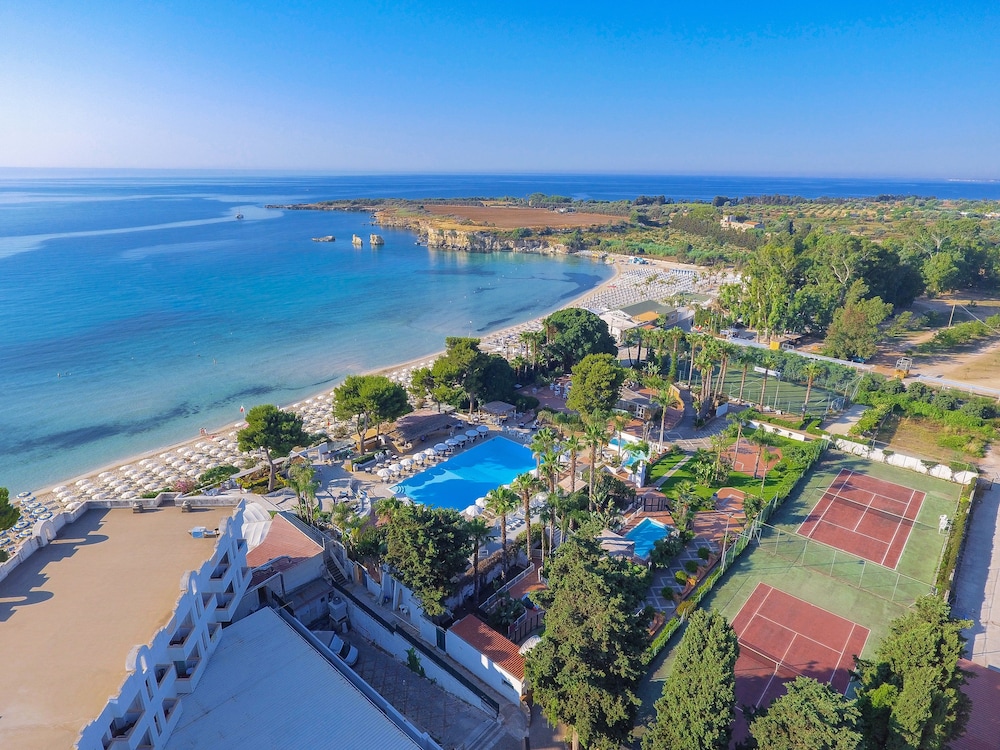 Hotel Fontane Bianche Beach Resort image