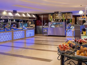 Daily buffet breakfast for a fee