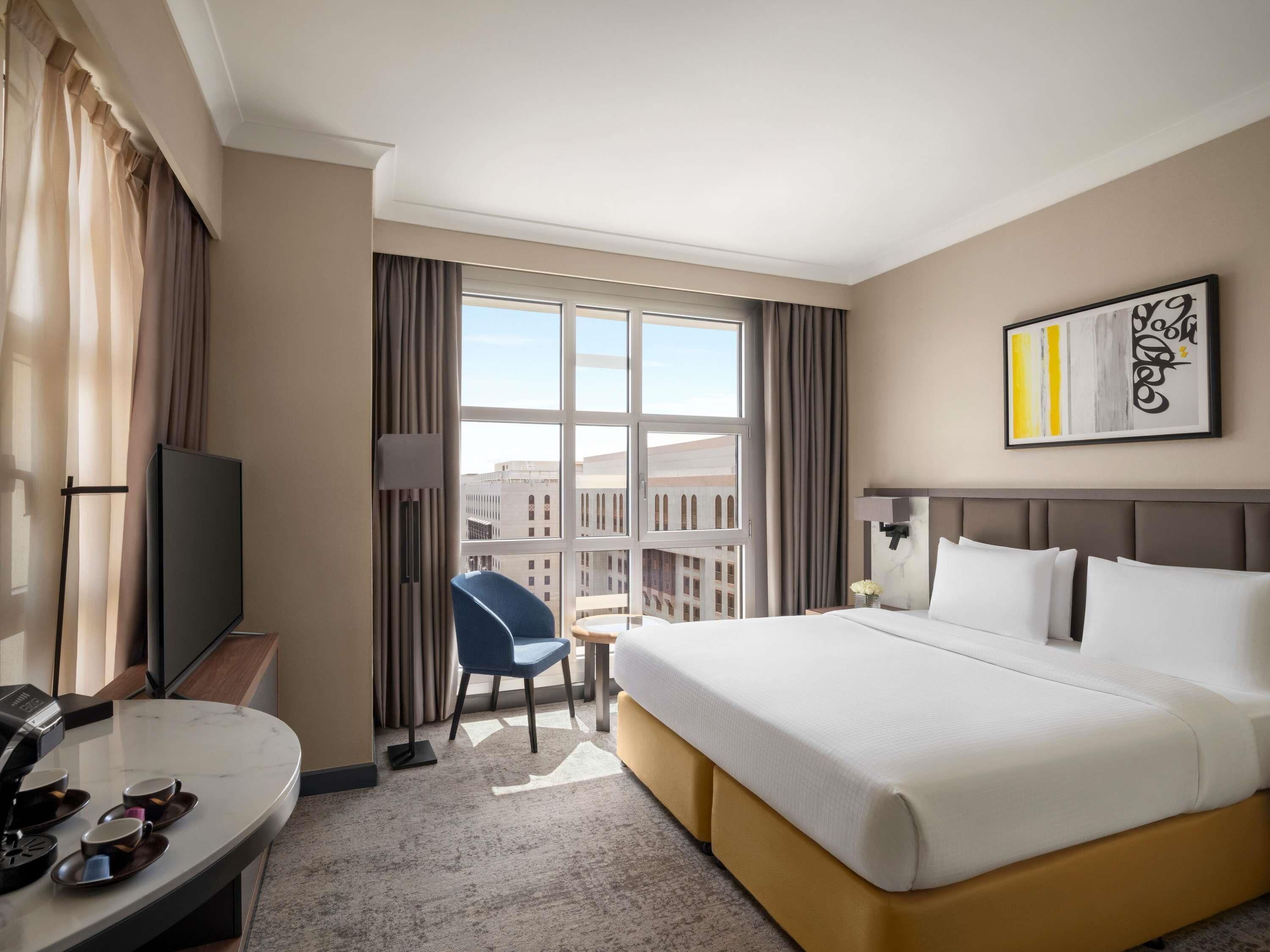 Premium bedding, minibar, in-room safe, desk
